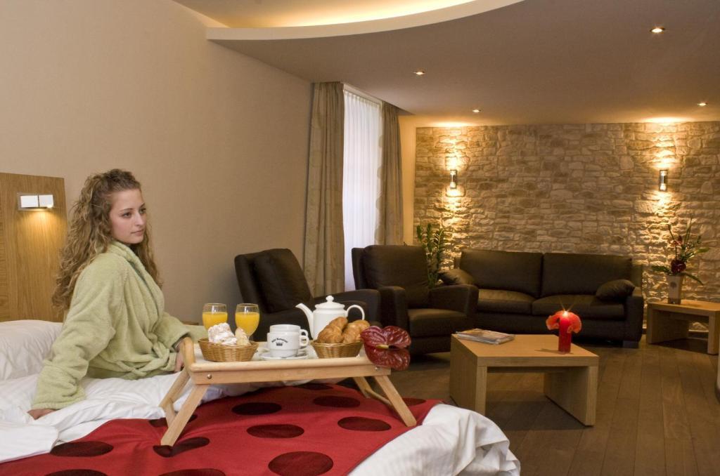 La Couronne A Wissembourg Hotell Rum bild